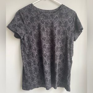 Athleta Organic Daily Snake Tee Medium